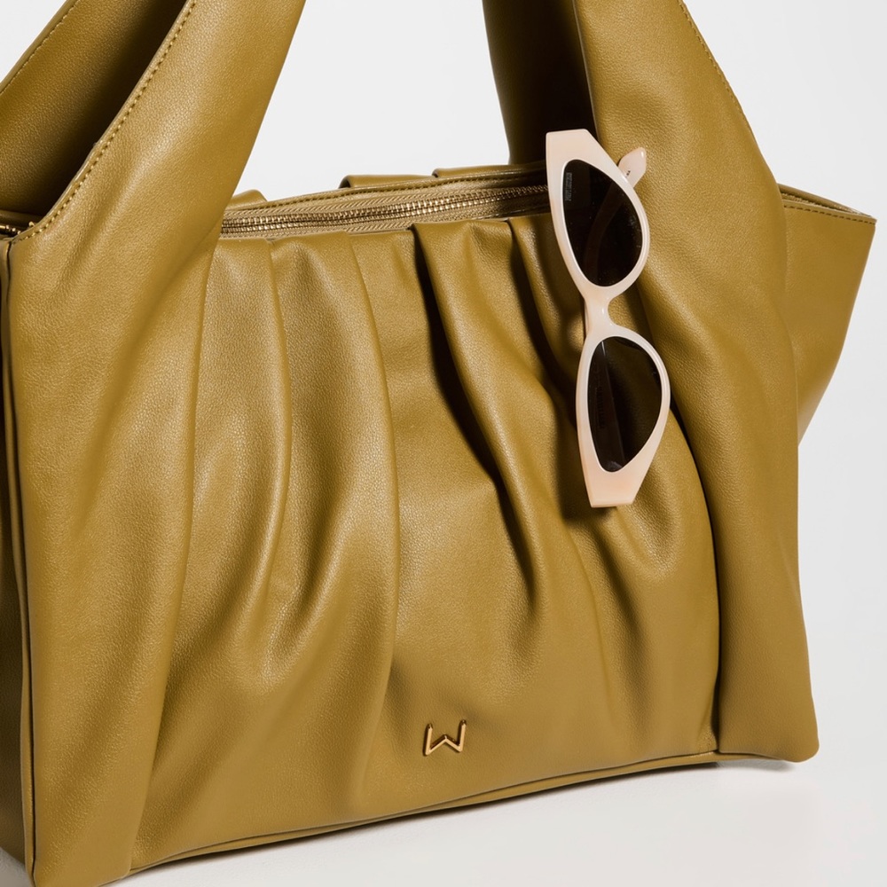 NWT Green tote - Picture 4 of 12